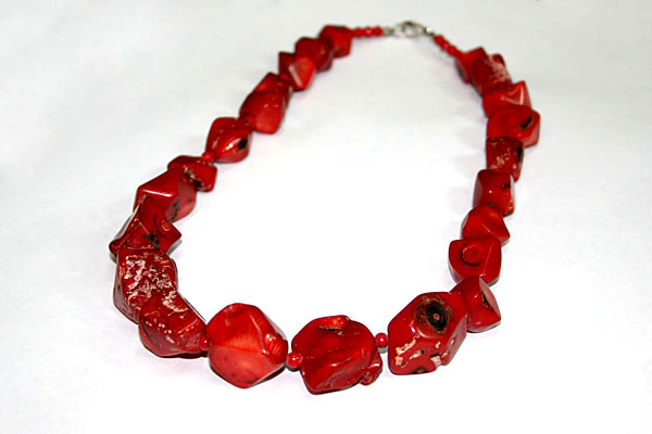 Неограненные украшения