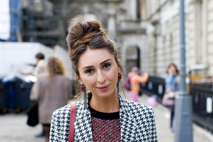 Серьги с красным гематитом с забавными «кисточками» 