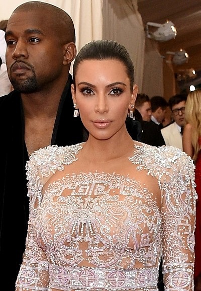 Ким Кардашьян в бриллиантовых украшениях Lorraine Schwartz