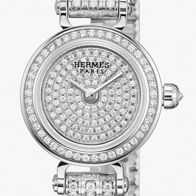 Циферблат часов Faubourg Joaillerie украшен 112 бриллиантами