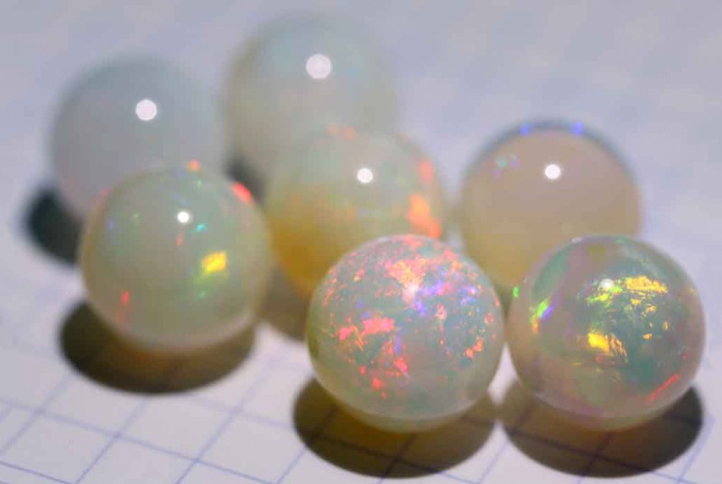 Natürlicher Opal aus Äthiopien. Foto www.opalinda.com