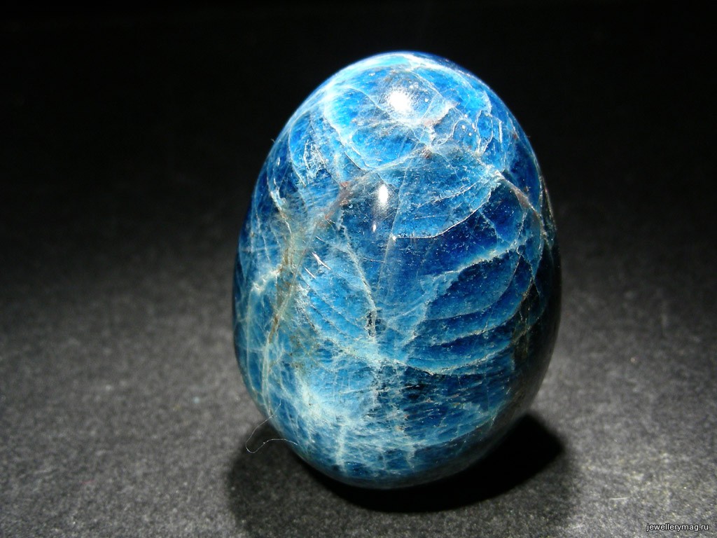 Камень Апатит — фото, магические свойства, кому подходит, каким знакам  зодиака — Jewellery Mag