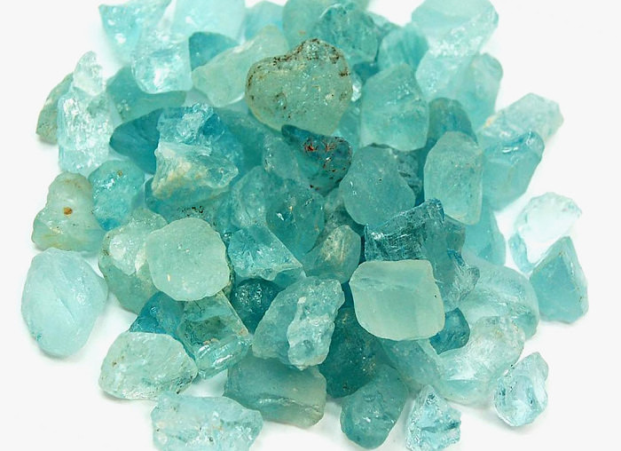 ÐšÑƒÑÐºÐ¸ Ð½ÐÐ¾ÐÑ€ÐÐÐ¾Ñ‚ÐÐ½Ð½Ð¾Ð³Ð¾ Ð½ÐÑ‚ÑƒÑ€ÐÐÑŒÐ½Ð¾Ð³Ð¾ ÐÐºÐ²ÐÐ¼ÐÑ€Ð¸Ð½Ð. ÐÐ¾Ñ‚Ð¾: healingcrystals.com