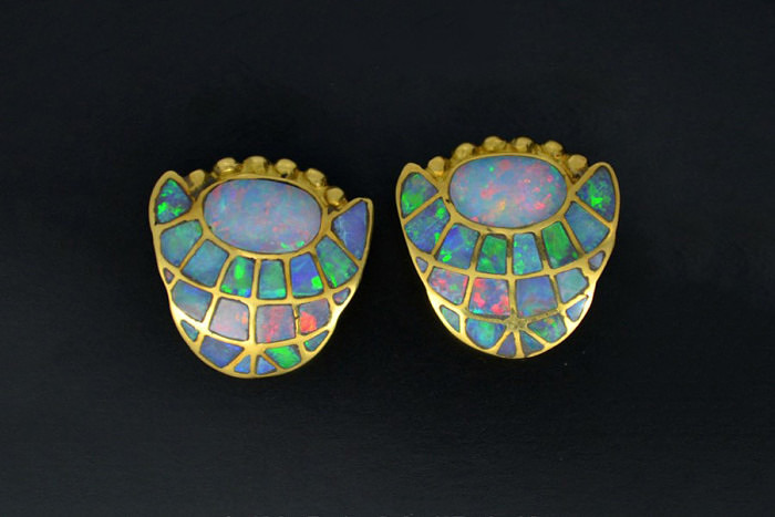 Серьги с опалами