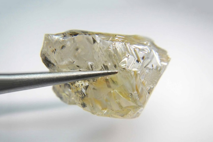 Алмаз весом 68,1 карата, добытый Lucapa Diamond