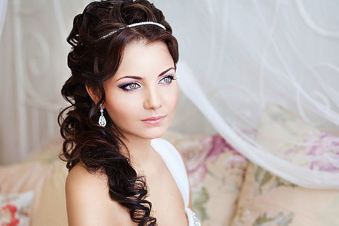 свадебная прическа к платью в греческом стиле