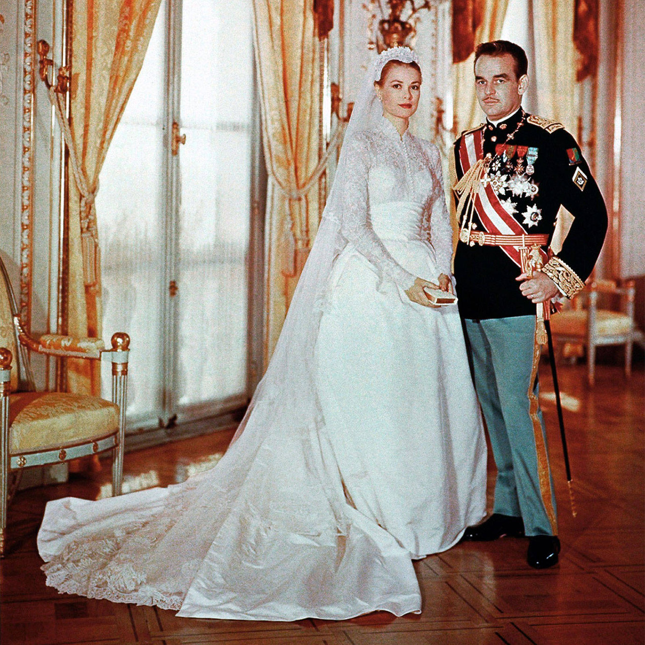Свадебные платья с рукавами в Санкт-Петербурге. Gabbiano