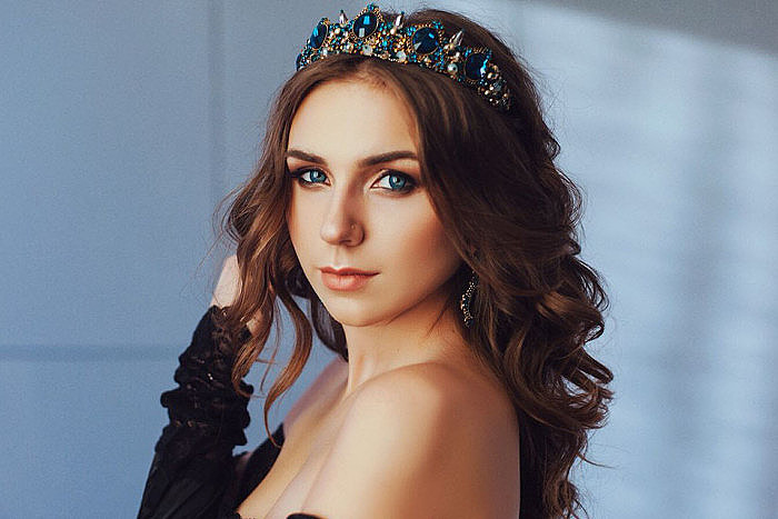 Свадебный ободок-тиара Ксении Шуталевой